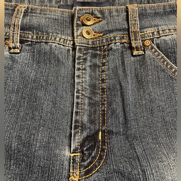 Bandolino Blu, Capris, Blue Jeans, Pockets, Rivets, Stretch, Size 12 - Picture 8 of 15